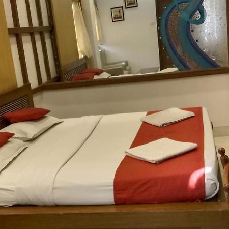 Hotel Aston 加尔各答 外观 照片
